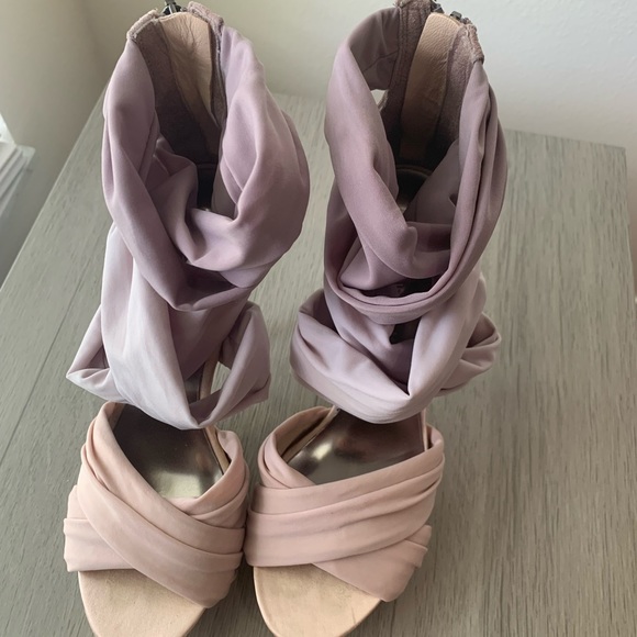 Guess by Marciano sandals size 6 - Picture 4 of 4